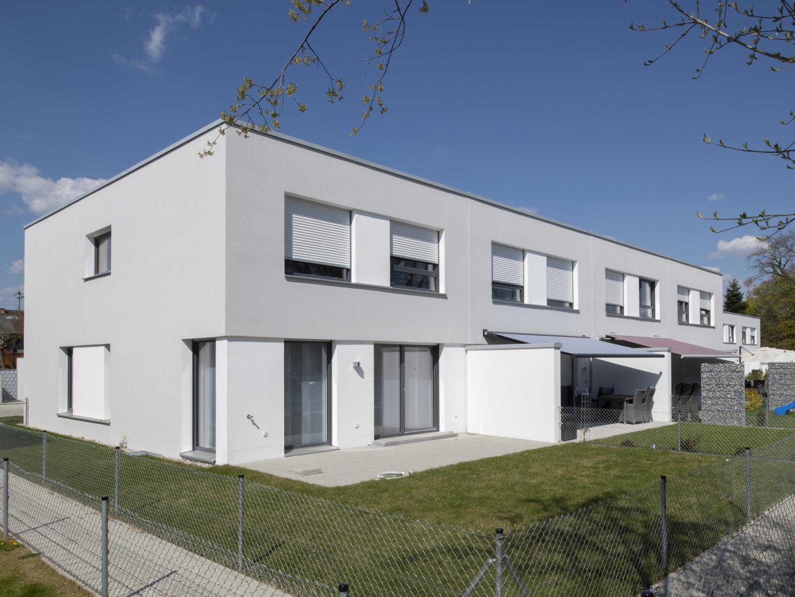 Neubau von 12 Reihenhäusern in 3 Bauabschnitten SchmidArchitekten SAR